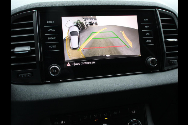 Škoda Karoq 1.5 TSI 150pk DSG ACT Selection Navigatie Apple Carplay/Android Auto Camera Parkeer sensoren Adaptieve Cruise Control Lichtmetalen Velgen Digitale Cockpit