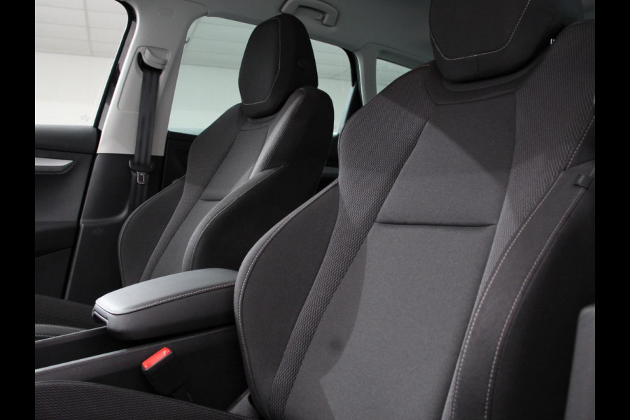 Škoda Karoq 1.5 TSI 150pk DSG ACT Selection Navigatie Apple Carplay/Android Auto Camera Parkeer sensoren Adaptieve Cruise Control Lichtmetalen Velgen Digitale Cockpit