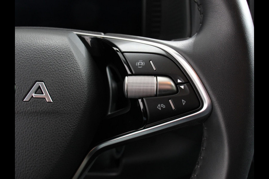 Škoda Karoq 1.5 TSI 150pk DSG ACT Selection Navigatie Apple Carplay/Android Auto Camera Parkeer sensoren Adaptieve Cruise Control Lichtmetalen Velgen Digitale Cockpit