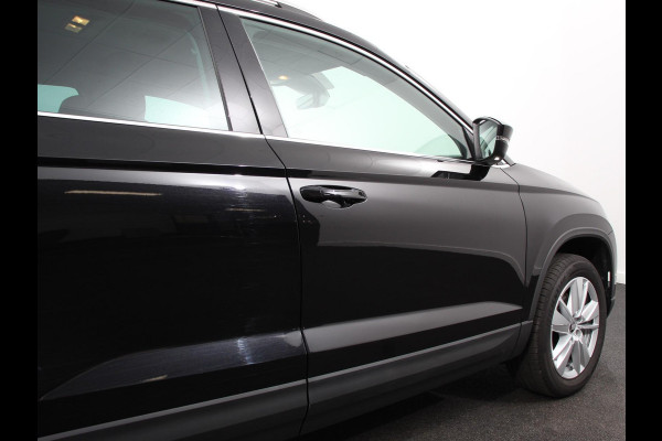 Škoda Karoq 1.5 TSI 150pk DSG ACT Selection Navigatie Apple Carplay/Android Auto Camera Parkeer sensoren Adaptieve Cruise Control Lichtmetalen Velgen Digitale Cockpit