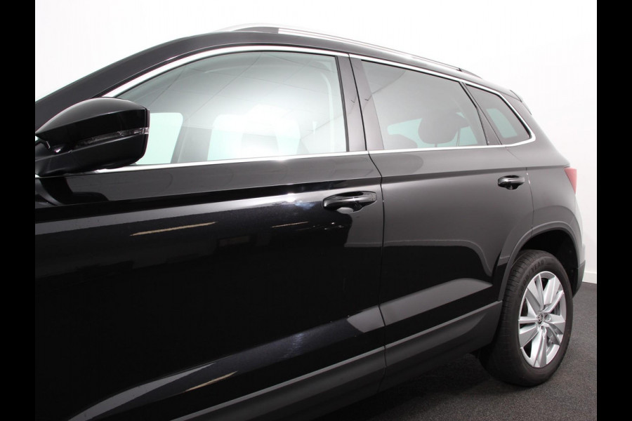 Škoda Karoq 1.5 TSI 150pk DSG ACT Selection Navigatie Apple Carplay/Android Auto Camera Parkeer sensoren Adaptieve Cruise Control Lichtmetalen Velgen Digitale Cockpit