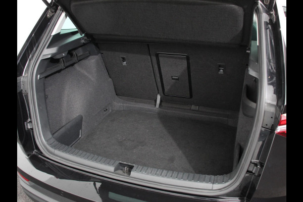 Škoda Karoq 1.5 TSI 150pk DSG ACT Selection Navigatie Apple Carplay/Android Auto Camera Parkeer sensoren Adaptieve Cruise Control Lichtmetalen Velgen Digitale Cockpit