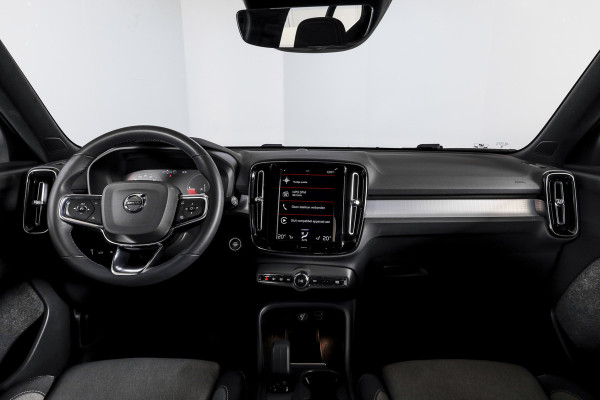 Volvo XC40 1.5 T4 Recharge Plus Bright | Dig. Cockpit | Cruise | Stoel-+Stuurverw. | PDC | Camera | NAV + App. Connect | ECC | Elek. Klep | LM 18" |