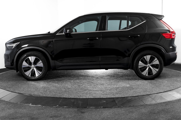 Volvo XC40 1.5 T4 Recharge Plus Bright | Dig. Cockpit | Cruise | Stoel-+Stuurverw. | PDC | Camera | NAV + App. Connect | ECC | Elek. Klep | LM 18" |