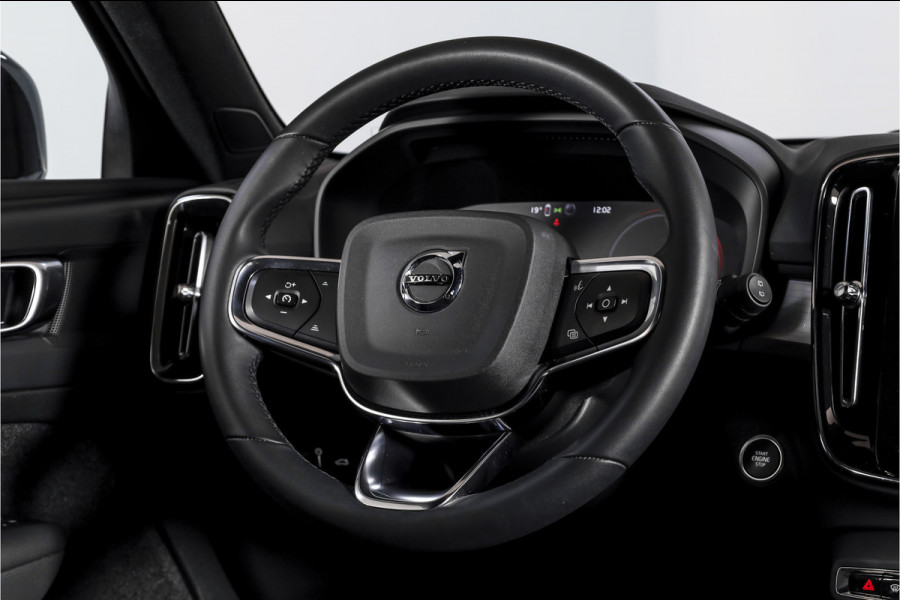 Volvo XC40 1.5 T4 Recharge Plus Bright | Dig. Cockpit | Cruise | Stoel-+Stuurverw. | PDC | Camera | NAV + App. Connect | ECC | Elek. Klep | LM 18" |