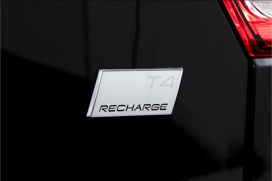 Volvo XC40 1.5 T4 Recharge Plus Bright | Dig. Cockpit | Cruise | Stoel-+Stuurverw. | PDC | Camera | NAV + App. Connect | ECC | Elek. Klep | LM 18" |