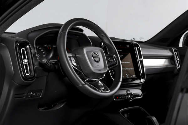 Volvo XC40 1.5 T4 Recharge Plus Bright | Dig. Cockpit | Cruise | Stoel-+Stuurverw. | PDC | Camera | NAV + App. Connect | ECC | Elek. Klep | LM 18" |