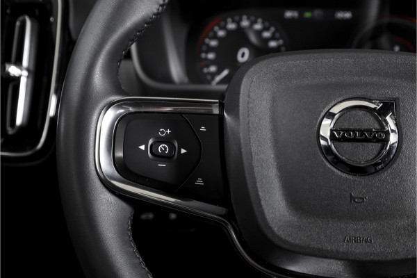 Volvo XC40 1.5 T4 Recharge Plus Bright | Dig. Cockpit | Cruise | Stoel-+Stuurverw. | PDC | Camera | NAV + App. Connect | ECC | Elek. Klep | LM 18" |