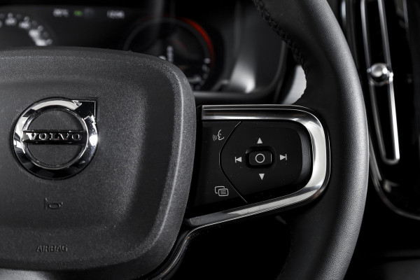 Volvo XC40 1.5 T4 Recharge Plus Bright | Dig. Cockpit | Cruise | Stoel-+Stuurverw. | PDC | Camera | NAV + App. Connect | ECC | Elek. Klep | LM 18" |