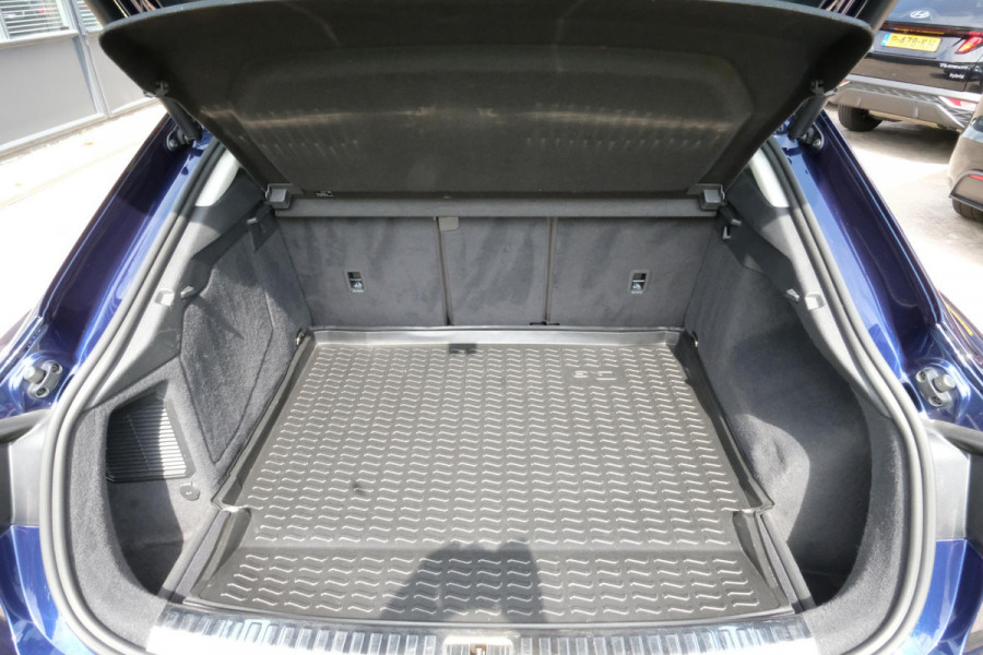 Audi Q3 Sportback 45 TFSI e S Line 245 PK | S-line | Elektrische Klep | Lederen bekleding | Audi Sporten Velgen |  Stoelverwarming | Camera | LED | DAB | Virtual Cockpit |