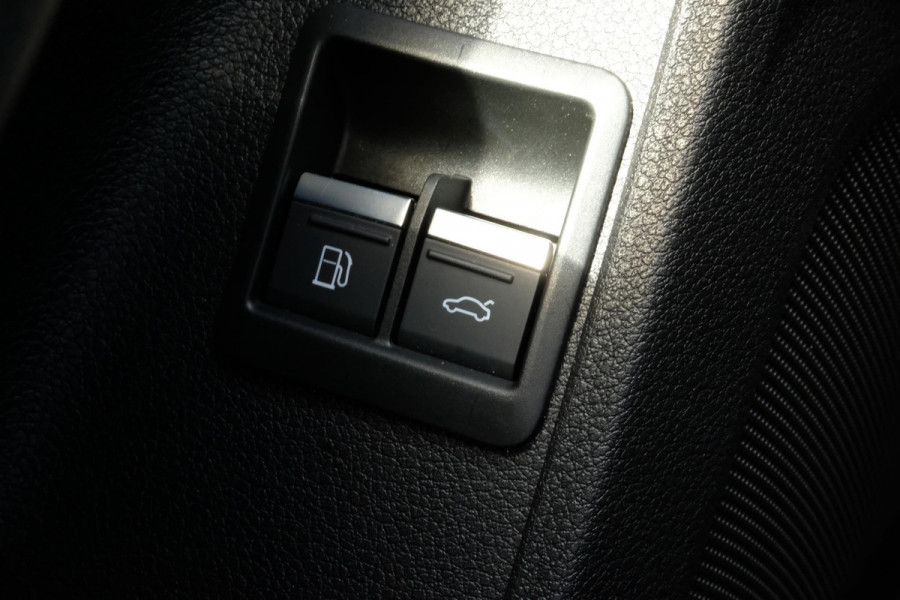 Audi Q3 Sportback 45 TFSI e S Line 245 PK | S-line | Elektrische Klep | Lederen bekleding | Audi Sporten Velgen |  Stoelverwarming | Camera | LED | DAB | Virtual Cockpit |