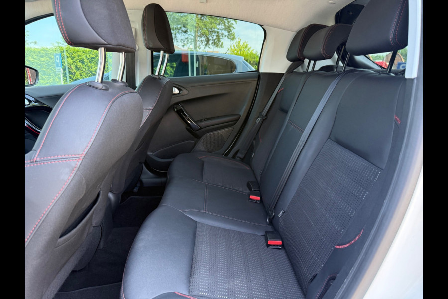 Peugeot 208 1.2 Turco GT-line - Automaat - Navi - Climate - Camera - Cruise