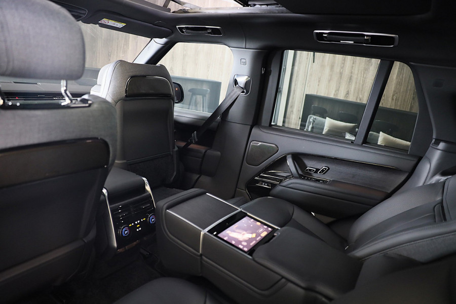 Land Rover Range Rover P 510E SV / Chauffeurspakket / Leder / Massage / Meridian / 360 Camera / Head Up / Open Pano / 22 Inch