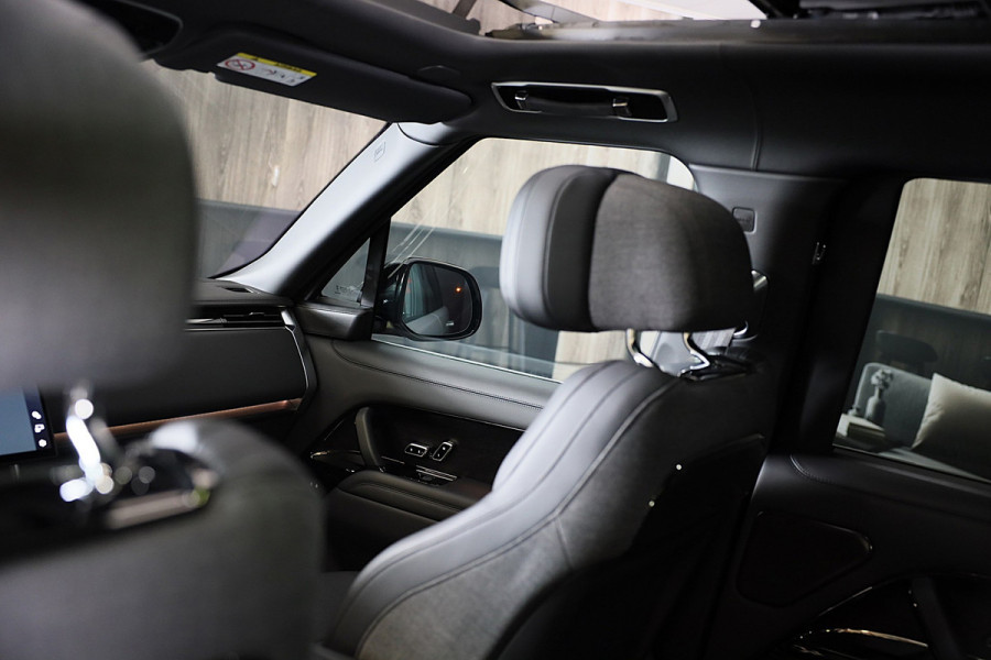 Land Rover Range Rover P 510E SV / Chauffeurspakket / Leder / Massage / Meridian / 360 Camera / Head Up / Open Pano / 22 Inch