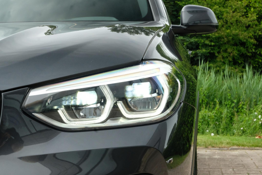 BMW X3 xDrive30e High Executive 292 PK | Sportstoelen | Adaptive cruise control | Keyless | Elektrische achterklep | Stoelverwarming | Camera | Head up Display | 20 inch
