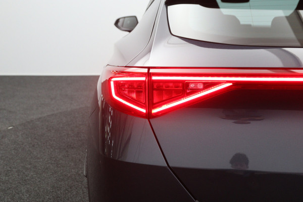 CUPRA Formentor 1.4 e-Hybrid VZ 245 PK Performance PHEV, Panoramadak, BEATS-Audio, 360 Camera, Stuur-Startknop