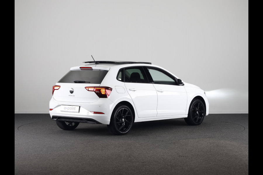 Volkswagen Polo 1.0 TSI Life 95 pk | Navigatie via App | Panoramadak | 17" LM velgen | Parkeersensoren | Adaptieve cruise control | LED koplampen | Stoelverwarming |