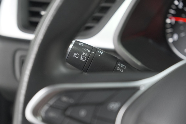 Renault Captur TCe 90 Zen | Trekhaak | Parkeersensoren | Navigatie | Stoelverwarming