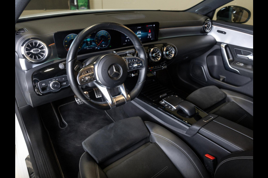 Mercedes-Benz A-Klasse 250 e Business Solution AMG Limited / 218pk / Sfeerverlichting / Stoelverwarming /