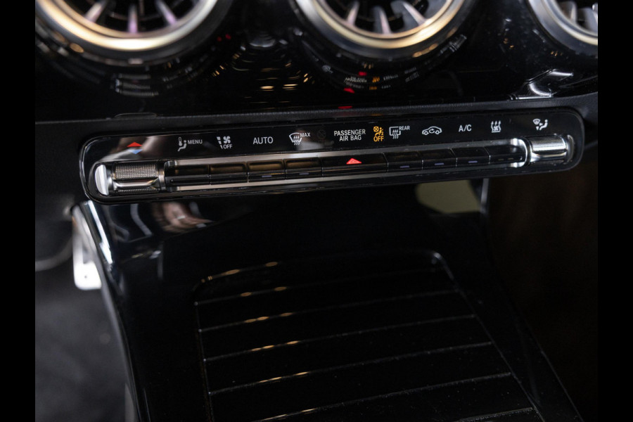 Mercedes-Benz A-Klasse 250 e Business Solution AMG Limited / 218pk / Sfeerverlichting / Stoelverwarming /