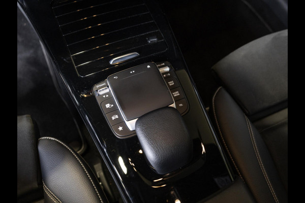 Mercedes-Benz A-Klasse 250 e Business Solution AMG Limited / 218pk / Sfeerverlichting / Stoelverwarming /