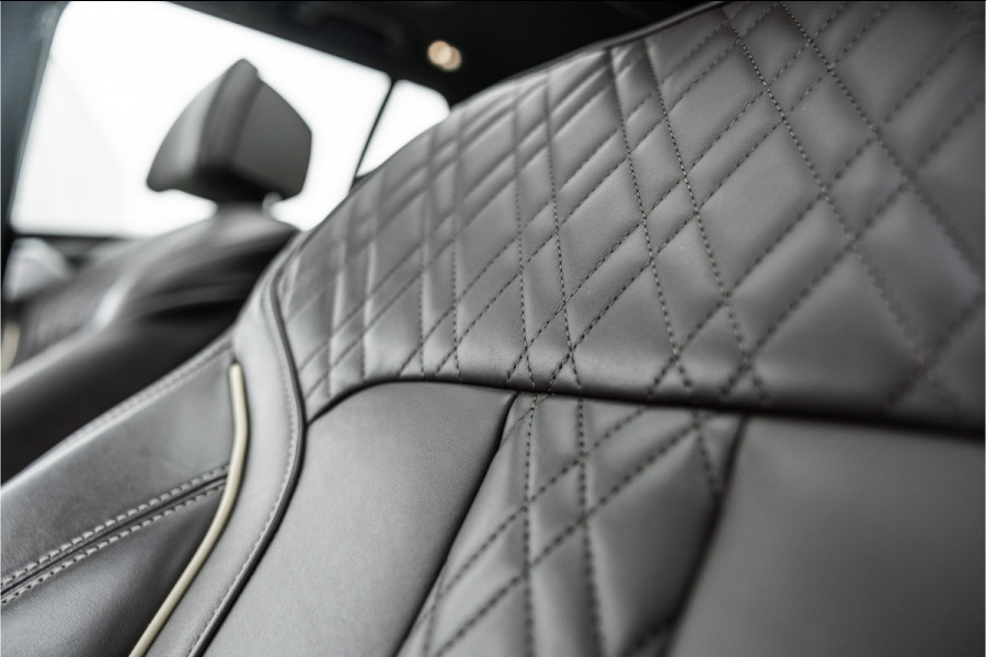 BMW 5 Serie Touring 520i High Executive M-Sport Leder dashboard / Pano / Individual / Camera / 19inch