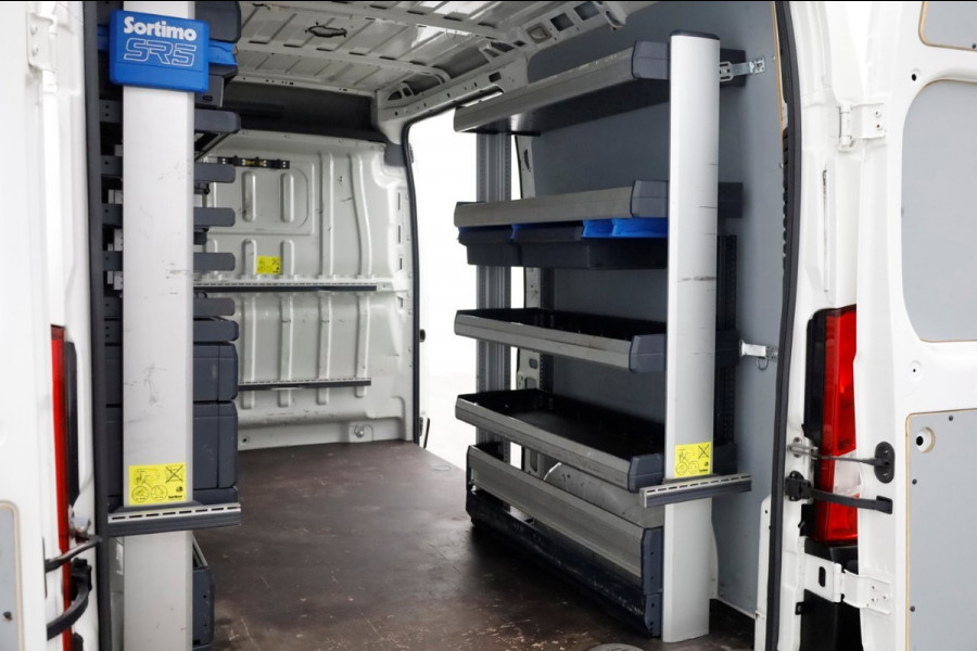Peugeot Boxer 335 2.0 BlueHDI 130pk L2H2 Premium Airco/Navi/Inrichting 10-2019