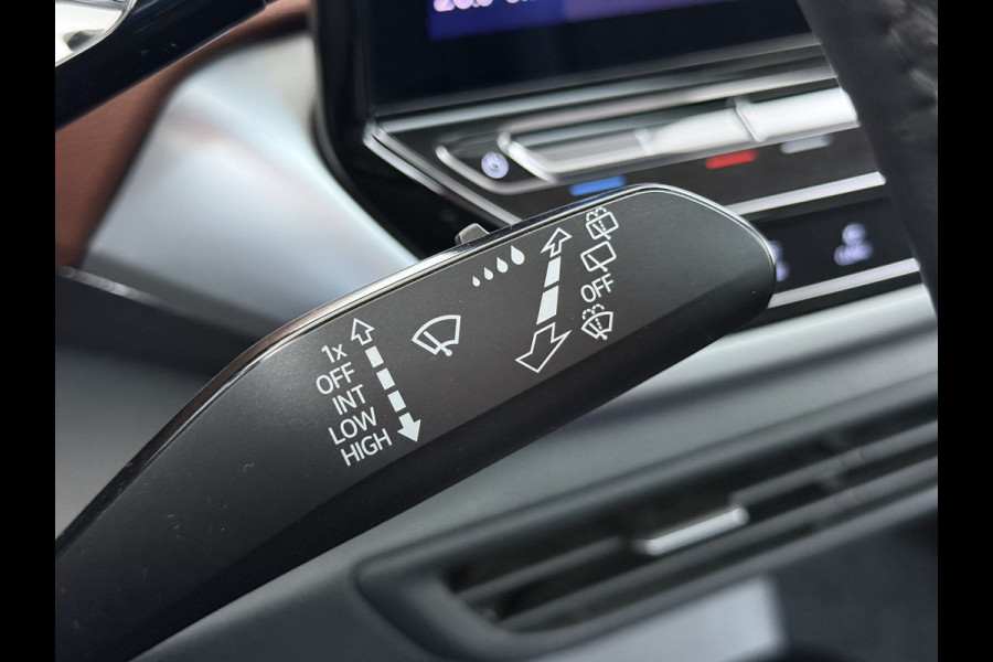 Volkswagen ID.4 Max 82kWh SOH 93% Warmtepomp Panoramdak Ergo Active+Memory Head-Up Display 360°Camera Stoel+Stuurverwarming Navi Ecc Pdc Apple Carplay/Android Auto Lmv 21" Keyless advanced display Matrix led Dodehoek detector Dealeronderhouden 1e Eigenaar Origineel Nederlandse Auto