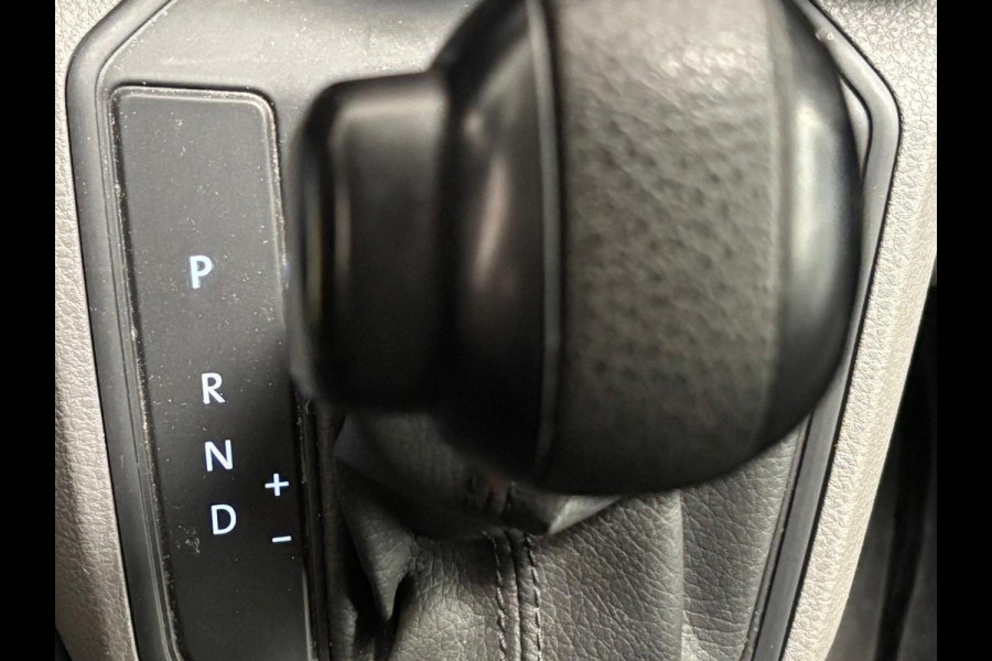 Volkswagen Transporter 2.0 TDI L2H1 28 Dubbele Cabine Highline Automaat Cruise Control Airco Navigatie Parkeersensoren Camera