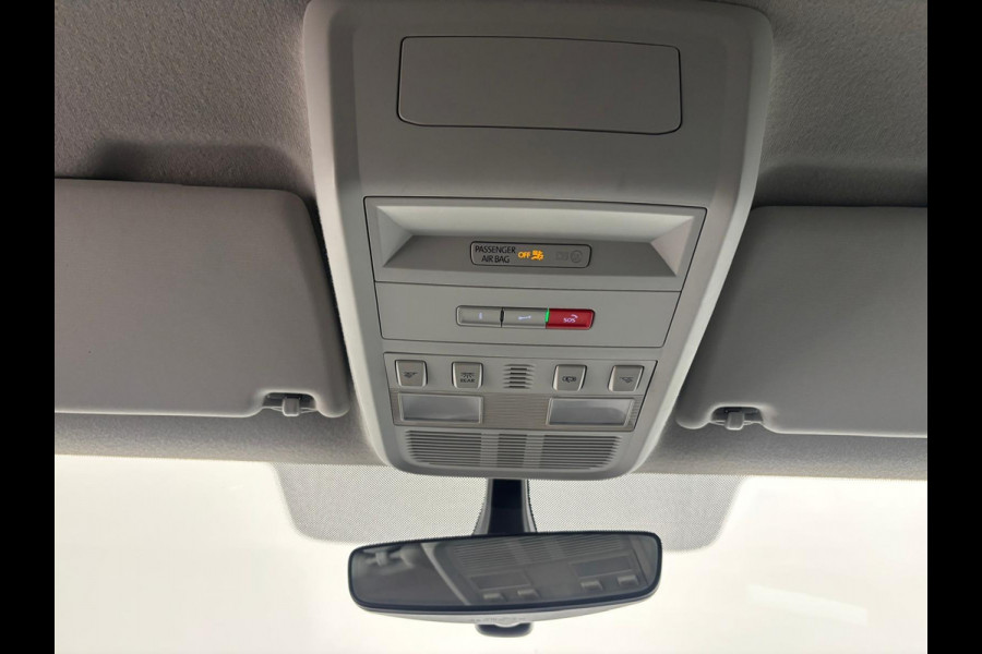 Volkswagen Transporter 2.0 TDI L2H1 28 Dubbele Cabine Highline Automaat Cruise Control Airco Navigatie Parkeersensoren Camera