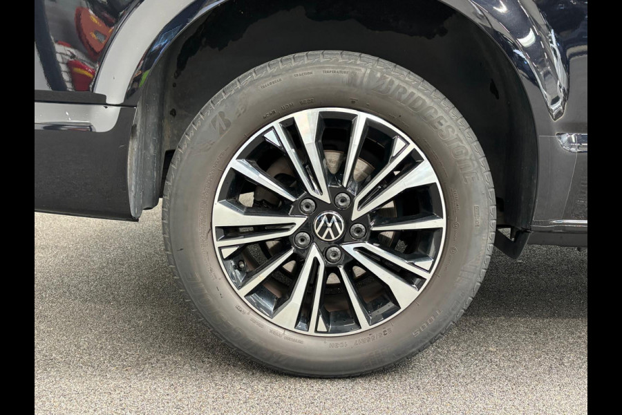 Volkswagen Transporter 2.0 TDI L2H1 28 Dubbele Cabine Highline Automaat Cruise Control Airco Navigatie Parkeersensoren Camera