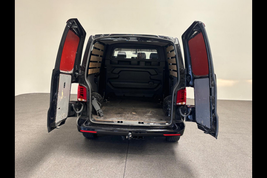 Volkswagen Transporter 2.0 TDI L2H1 28 Dubbele Cabine Highline Automaat Cruise Control Airco Navigatie Parkeersensoren Camera
