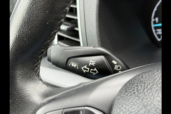 Ford Transit Custom 2.0 TDCI 130 PK AUTOMAAT LIMITED / L2H1 / 1e EIG. / TREKHAAK / CAMERA / 3-ZITS / LANE ASSIST / LED