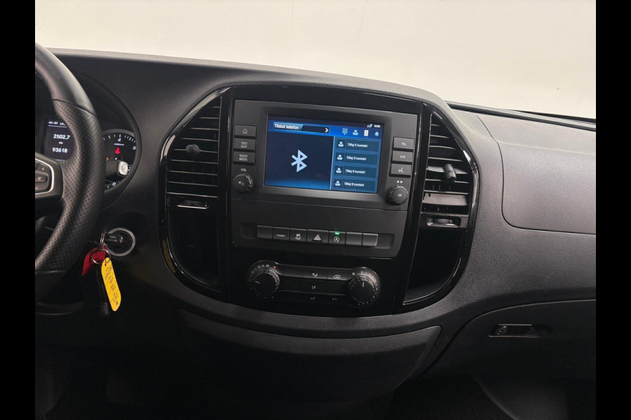 Mercedes-Benz Vito 114 CDI Extra Lang Automaat Camera Stoelverwarming Adaptive Cruise Control Navigatie Trekhaak