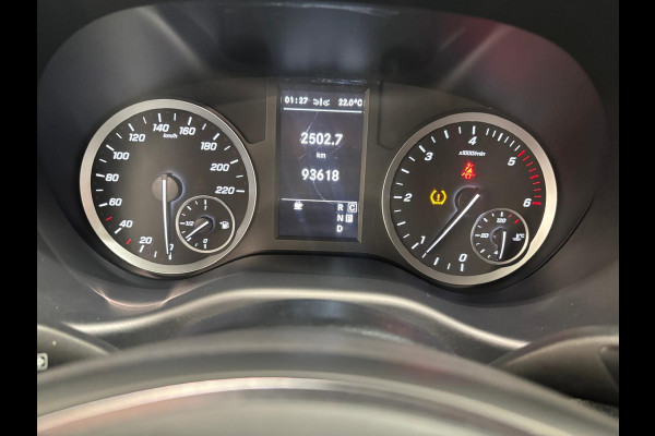 Mercedes-Benz Vito 114 CDI Extra Lang Automaat Camera Stoelverwarming Adaptive Cruise Control Navigatie Trekhaak