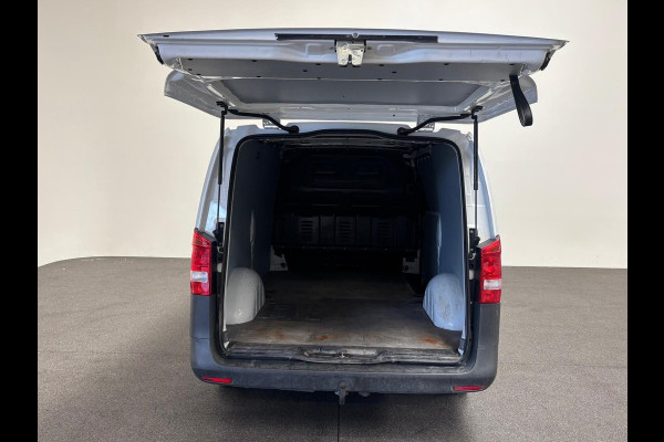 Mercedes-Benz Vito 114 CDI Extra Lang Automaat Camera Stoelverwarming Adaptive Cruise Control Navigatie Trekhaak