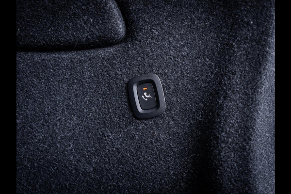 Volvo XC40 1.5 T4 Recharge R-Design - Thunder Grey l 20'' l BTW l Trekhaak