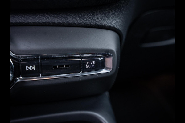 Volvo XC40 1.5 T4 Recharge R-Design - Thunder Grey l 20'' l BTW l Trekhaak