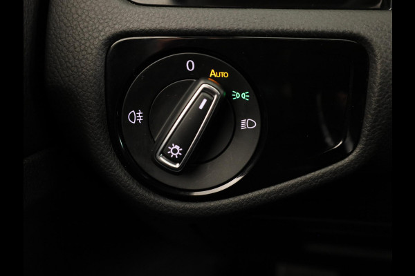 Volkswagen Golf 1.5 TSI Highline Business R 150 PK | Automaat (DSG) | Navigatie | Camera | Digitaal dashboard