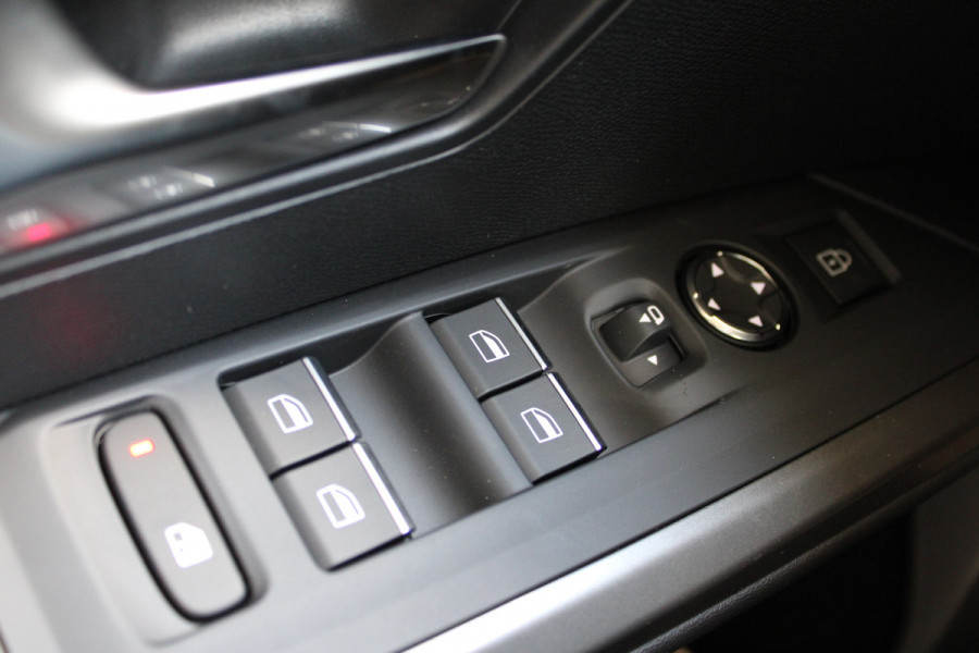 Peugeot 3008 1.2 Hybrid 145 GT | Panoramadak | Focal | BLIS | LED | 360 Camera