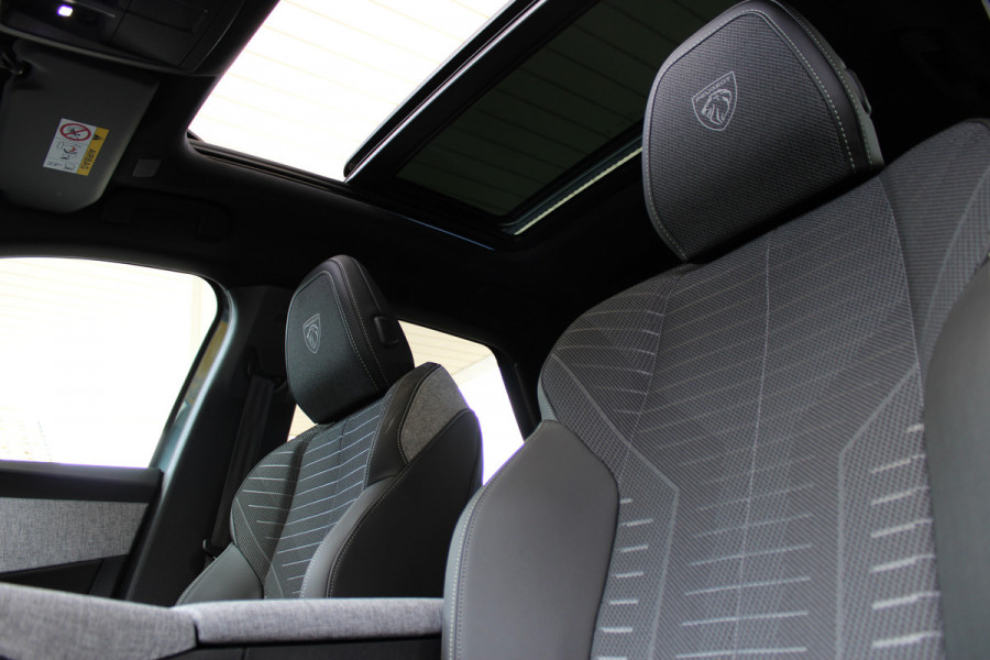 Peugeot 3008 1.2 Hybrid 145 GT | Panoramadak | Focal | BLIS | LED | 360 Camera