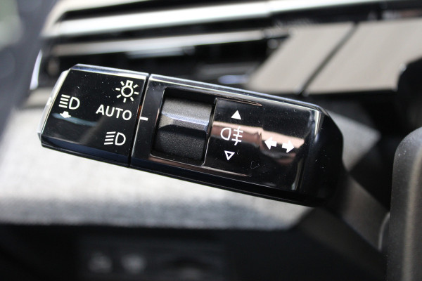 Peugeot 3008 1.2 Hybrid 145 GT | Panoramadak | Focal | BLIS | LED | 360 Camera