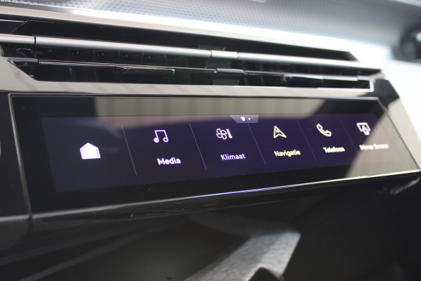Peugeot 3008 1.2 Hybrid 145 GT | Panoramadak | Focal | BLIS | LED | 360 Camera