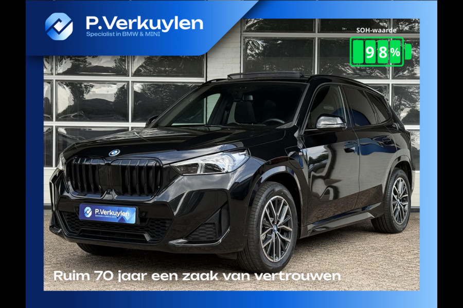 BMW X1 xDrive30e M SPORT | PANORAMA | 360 CAMERA | TREKHAAK | STOELVERWARMING | HEAD UP | DRIVING ASS. PROFF |