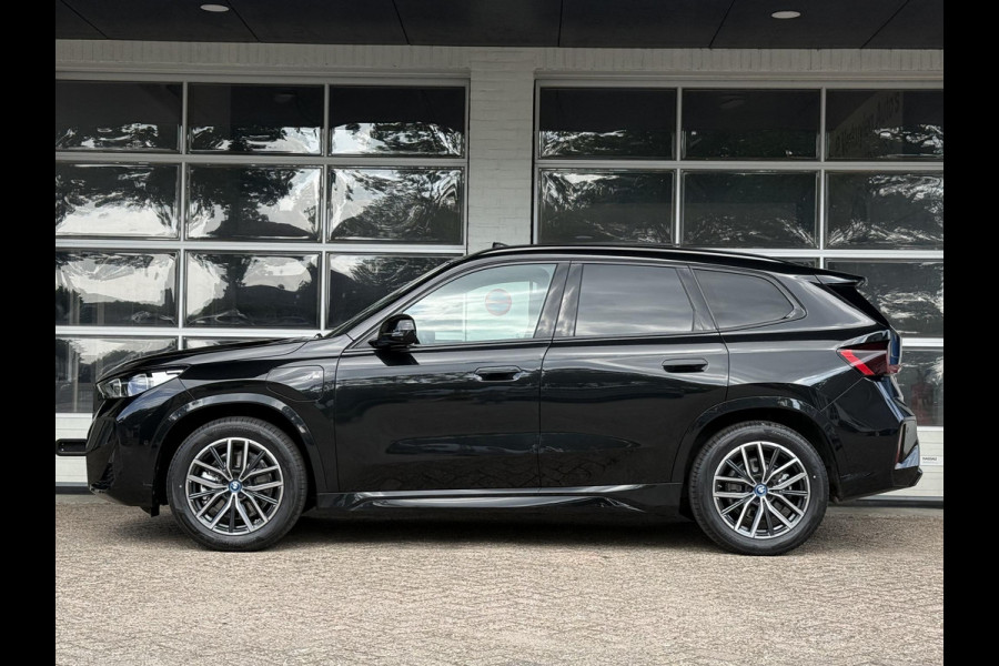 BMW X1 xDrive30e M SPORT | PANORAMA | 360 CAMERA | TREKHAAK | STOELVERWARMING | HEAD UP | DRIVING ASS. PROFF |