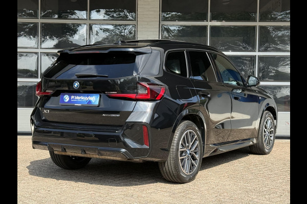 BMW X1 xDrive30e M SPORT | PANORAMA | 360 CAMERA | TREKHAAK | STOELVERWARMING | HEAD UP | DRIVING ASS. PROFF |