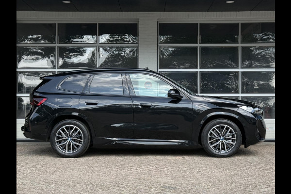 BMW X1 xDrive30e M SPORT | PANORAMA | 360 CAMERA | TREKHAAK | STOELVERWARMING | HEAD UP | DRIVING ASS. PROFF |
