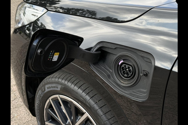 BMW X1 xDrive30e M SPORT | PANORAMA | 360 CAMERA | TREKHAAK | STOELVERWARMING | HEAD UP | DRIVING ASS. PROFF |