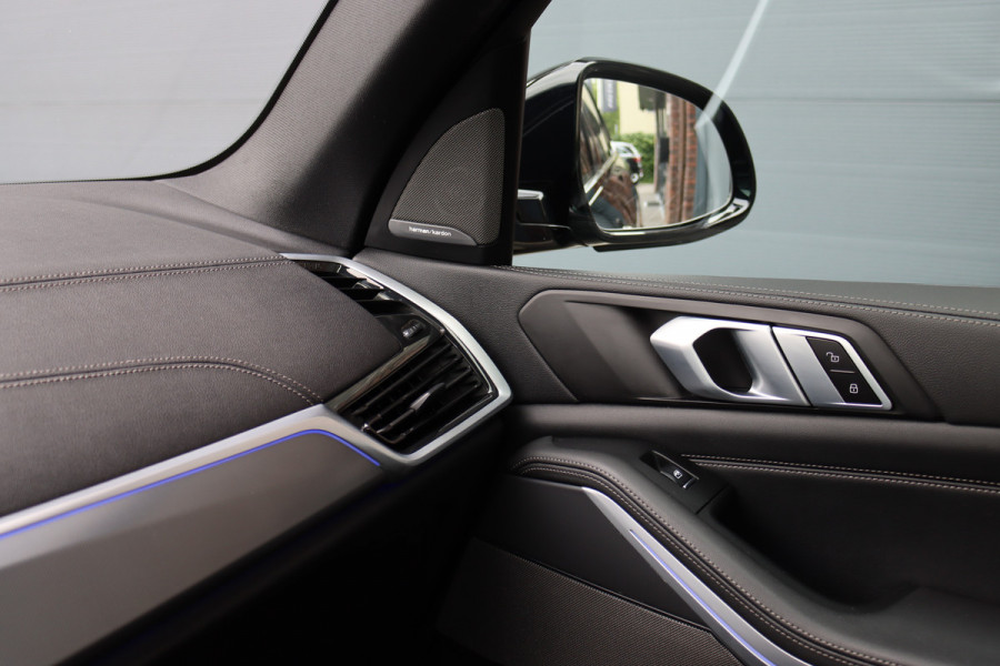 BMW X5 xDrive40d M-Sport High Executive | Panoramadak | ACC | Leder | Memory | Camera | Trekhaak | Harman/Kardon | 22'' inch | Sport-uitlaatsysteem M |