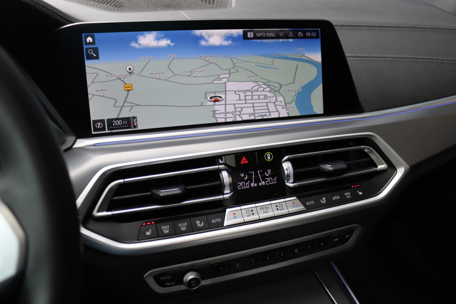 BMW X5 xDrive40d M-Sport High Executive | Panoramadak | ACC | Leder | Memory | Camera | Trekhaak | Harman/Kardon | 22'' inch | Sport-uitlaatsysteem M |